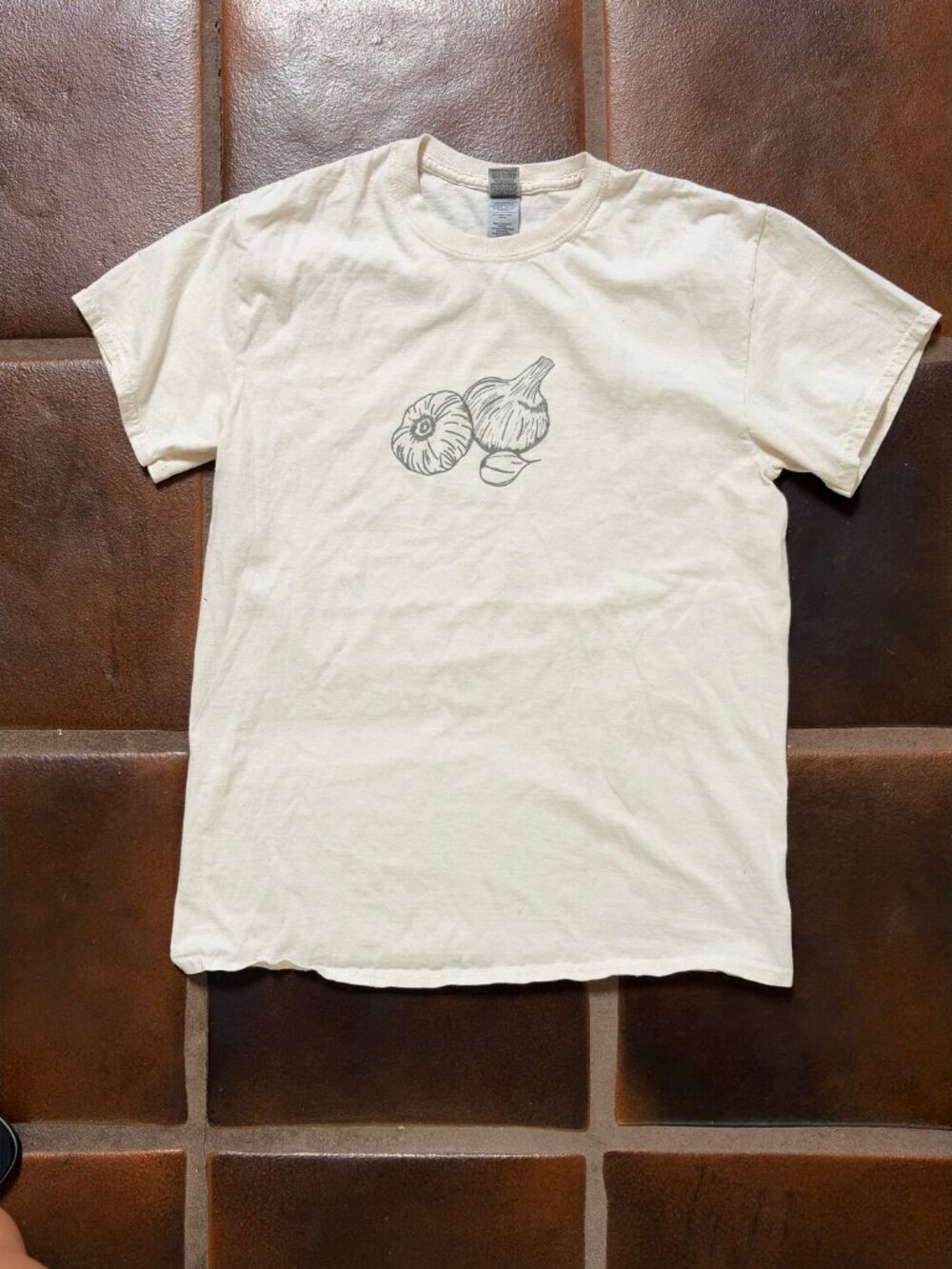 Garlic Graphic Tee Cream M